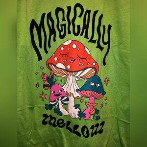 New Mellow Mushroom Magically Mellow Lime Green Short Sleeve Tee
